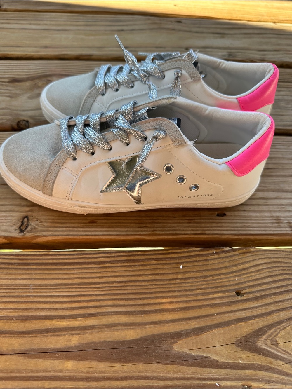 Vintage Havana Cream Sneakers with Silver Star and Pink Heel - Picture 6 of 7
